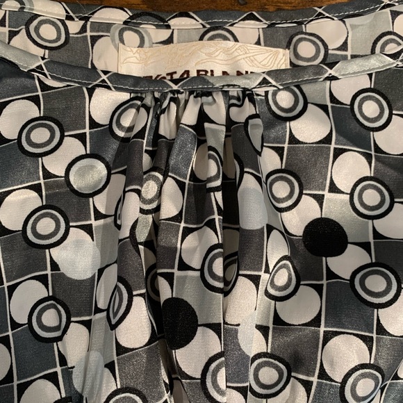 Costa Blanca Dress/Tunic in super soft satin material excellent condition - Picture 4 of 5